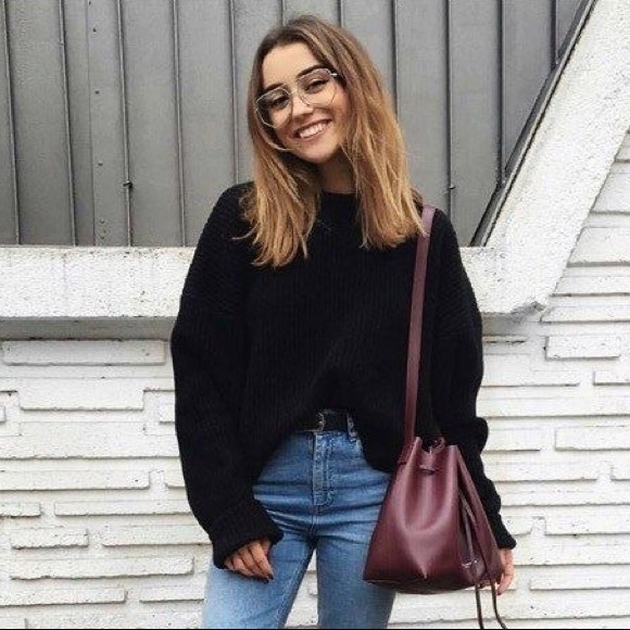 Old Navy Sweaters - SOLD🌺Old Navy Black knit Crewneck🖤